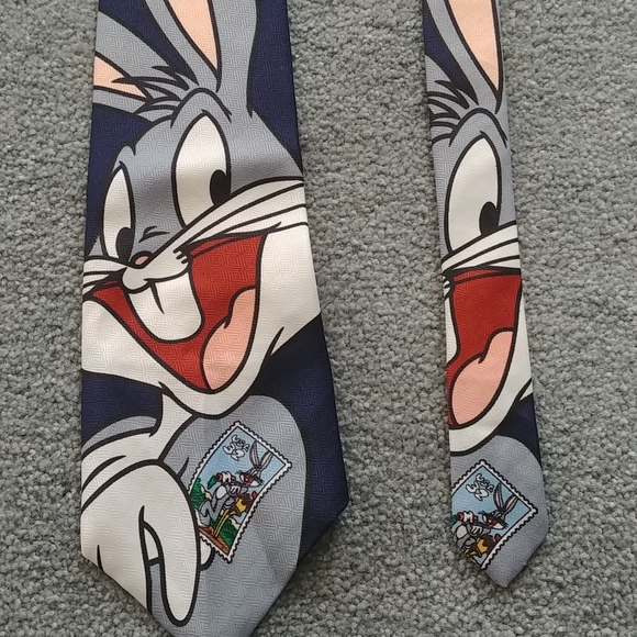 Bugs Bunny Tie - Picture 2 of 3